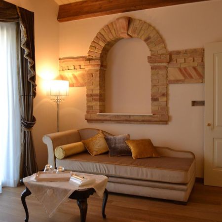 Agriturismo De Luca Mozzagrogna Exterior photo