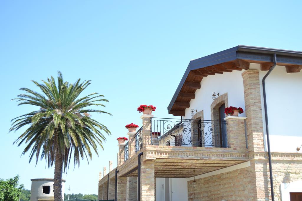 Agriturismo De Luca Mozzagrogna Exterior photo