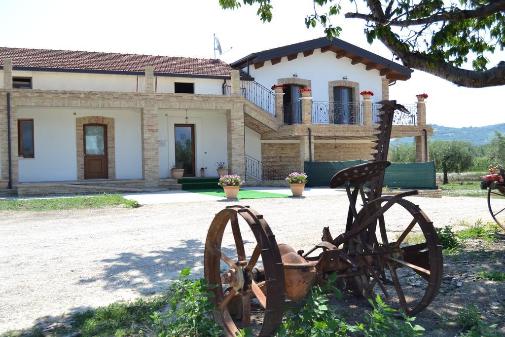 Agriturismo De Luca Mozzagrogna Exterior photo